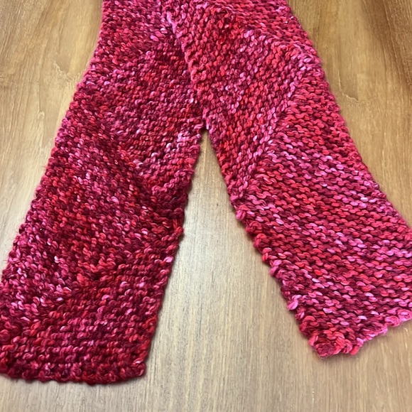 NEW-Hand Made Knit Super Soft and Chunky Wool Hat & Scarf Set, Cranberry - Picture 6 of 9